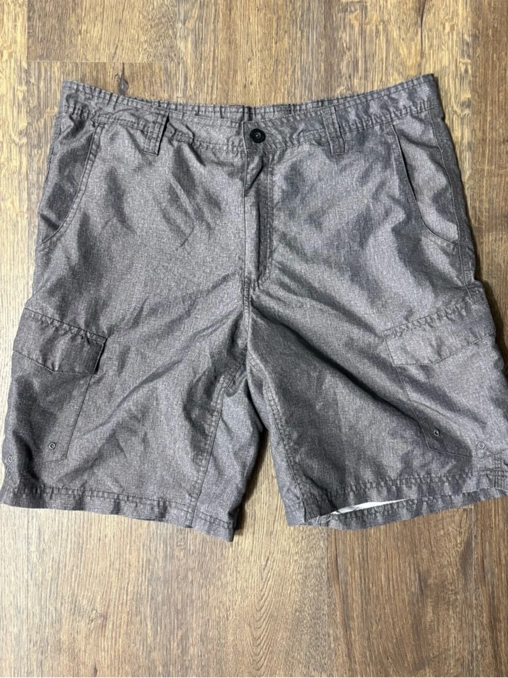 Men's Gray Cargo Shorts - Picture 1 of 2